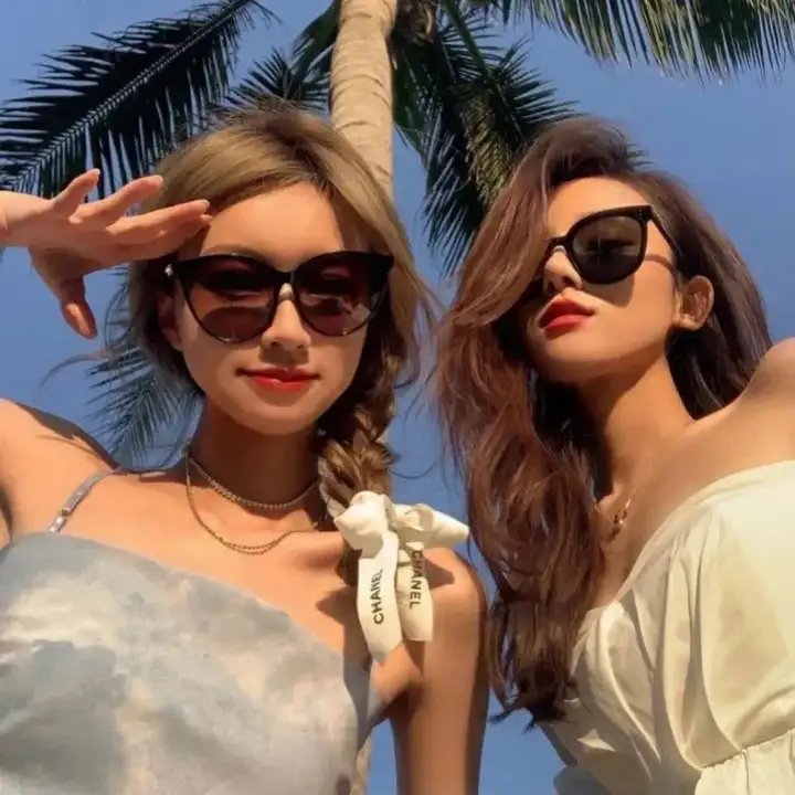 弘大告白 海报